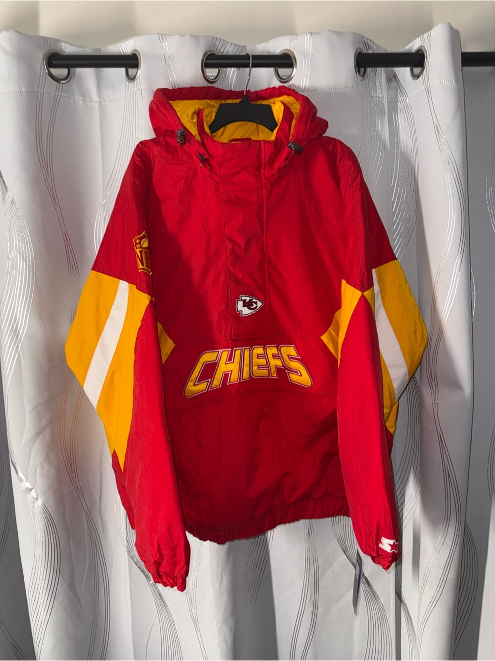 STARTER Red and Yellow Kansas City Chiefs Pullover Windbreaker